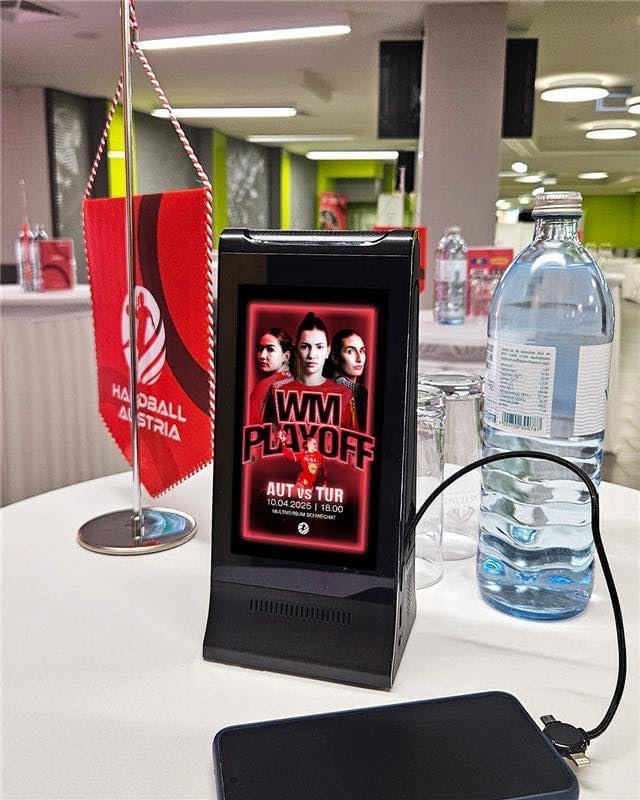 WeADS 868PX Dual-Sided 8" Interactive Digital Signage